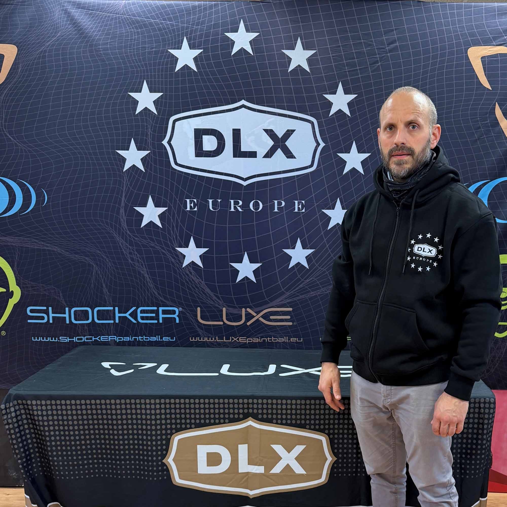 Hoodie, Pullover, Schwarz, Logo-Patch, DLX Europe